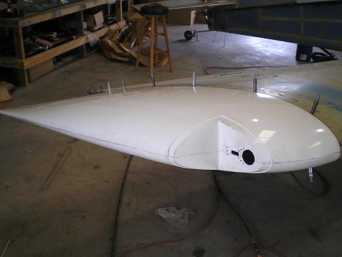 Fiberglass wingtip Fiberglass wingtip